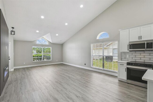 Building Photo - 1317 Ravida Woods Dr