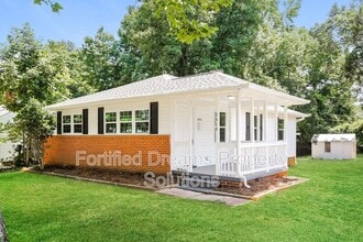 Building Photo - 2513 Timber Ln