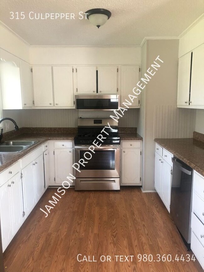 Building Photo - 315 Culpepper St