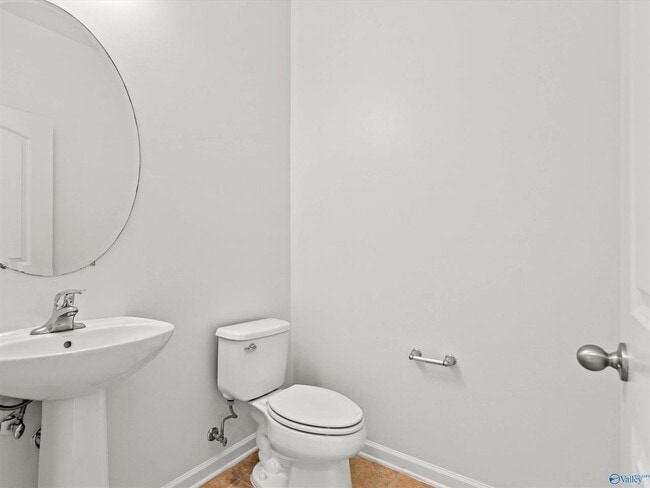 Building Photo - 30057 Glenrose Way