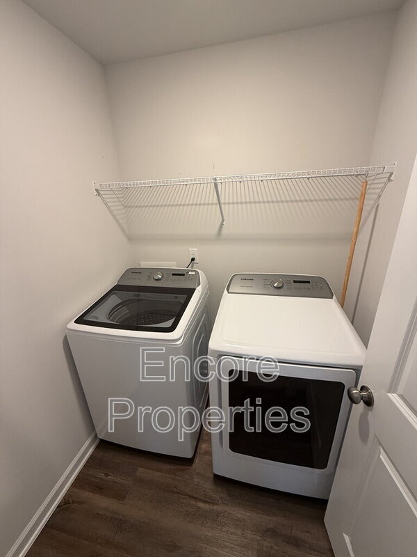 Building Photo - 208 Abercorn Way