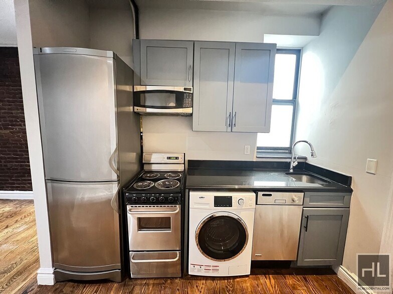 Building Photo - East 23rd Street