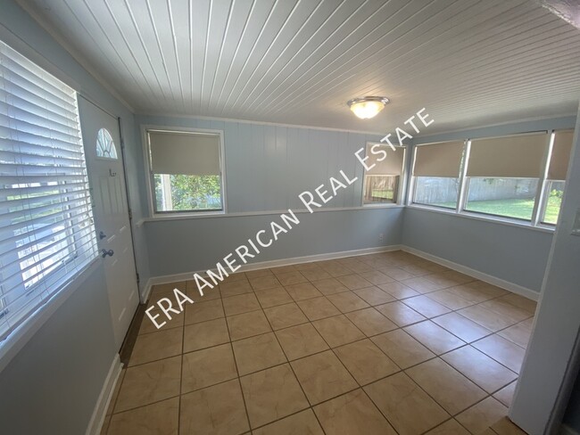 Building Photo - 9 Okahatchee Cir SE