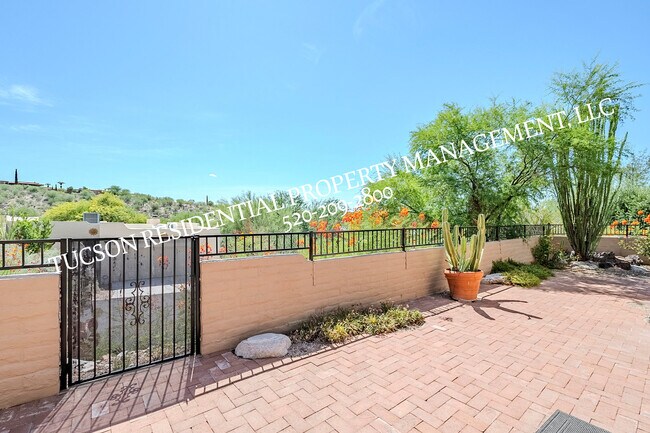 Building Photo - 5084 N Camino Del Lazo