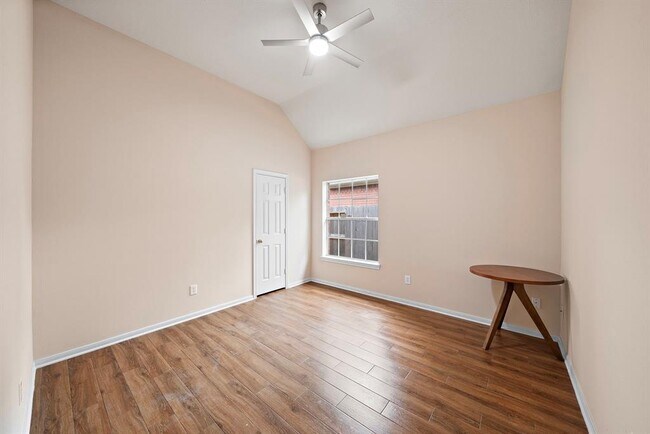 Building Photo - 7319 Emerald Glen Dr