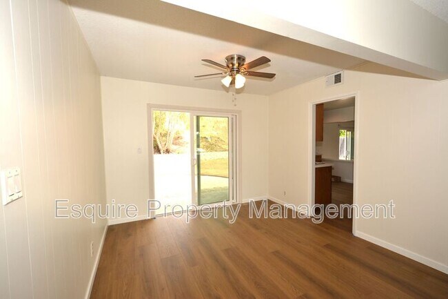 Building Photo - 283 Calle Higuera