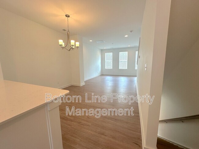 Building Photo - 2145 Noble Townes Wy