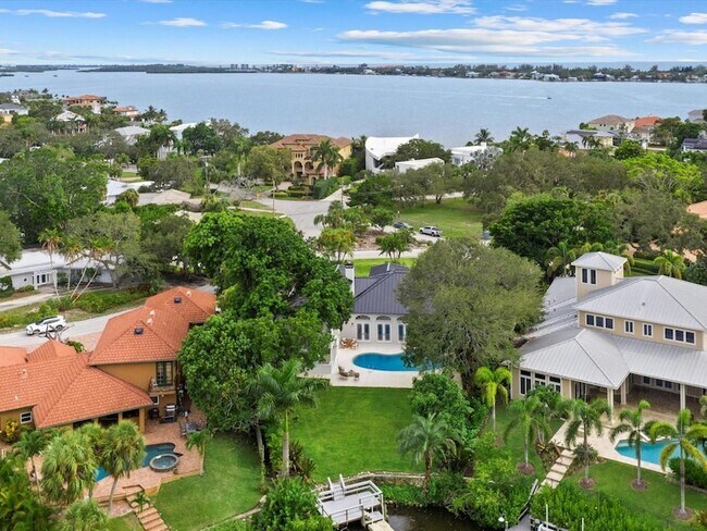 Building Photo - 1707 Caribbean Dr