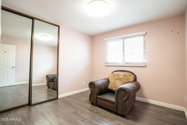 Building Photo - 3844 W Lupine Ave