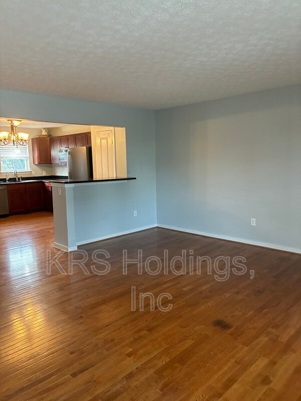 Building Photo - 1234 Poets Court