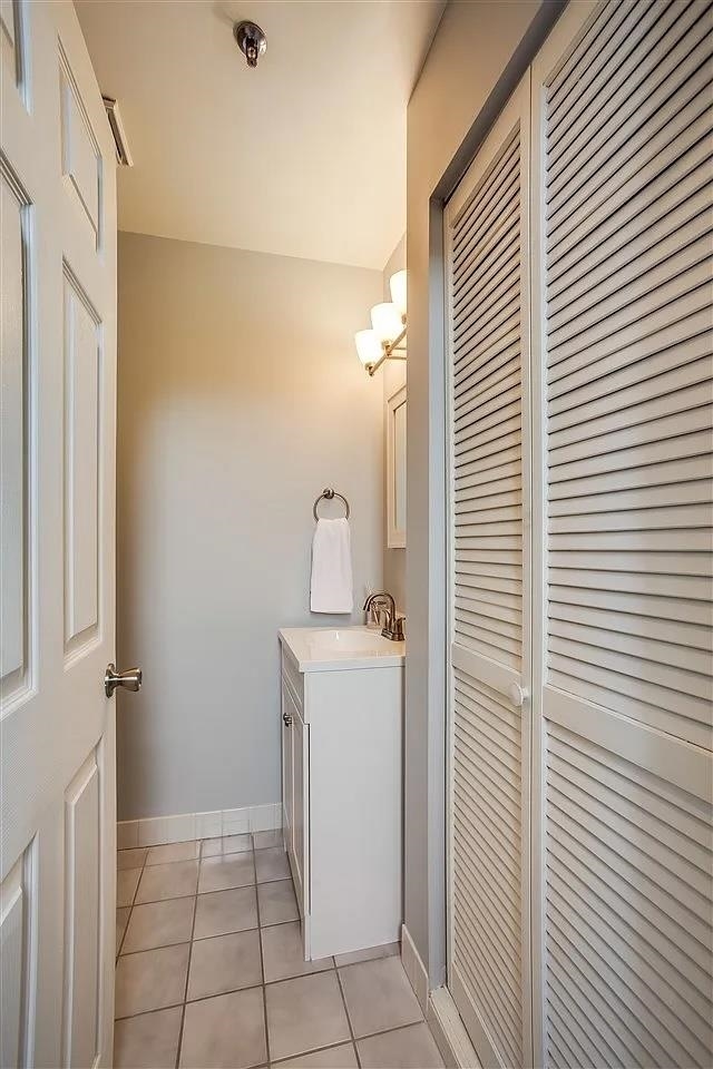 Building Photo - 214 Park Ave