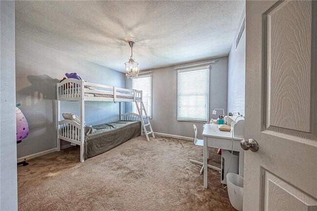 Building Photo - 332 Marshall Heights Dr
