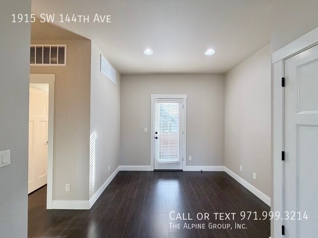 Building Photo - 1915 SW 144th Ave