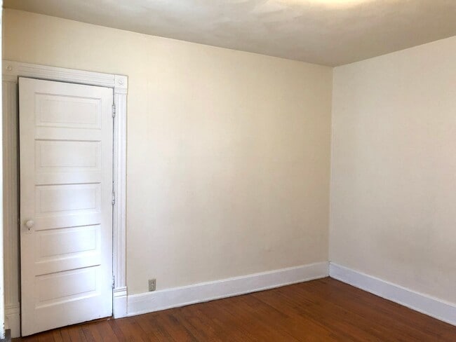 Building Photo - 1259 Spaight St