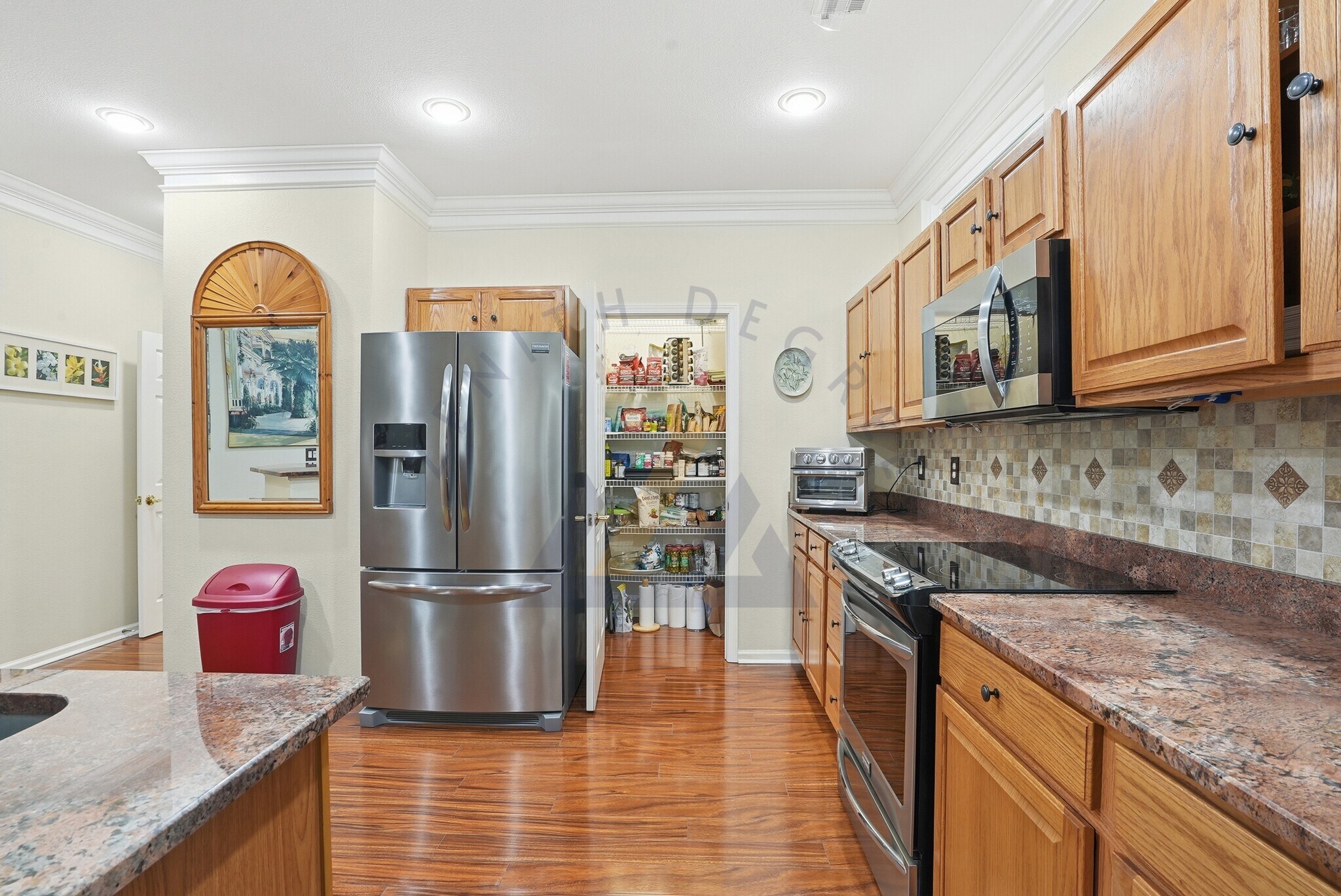 Building Photo - 10 Screven Ct