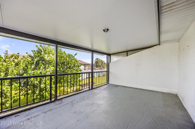 Building Photo - 194 Queens Ct