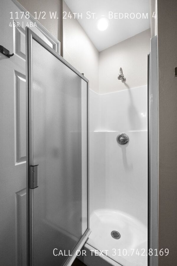 Building Photo - 1178 1/2 W. 24th St.-Bedroom 4