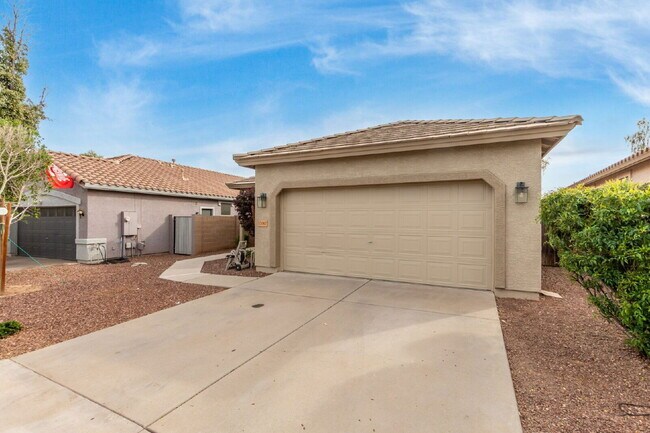 Building Photo - 17067 W Young St