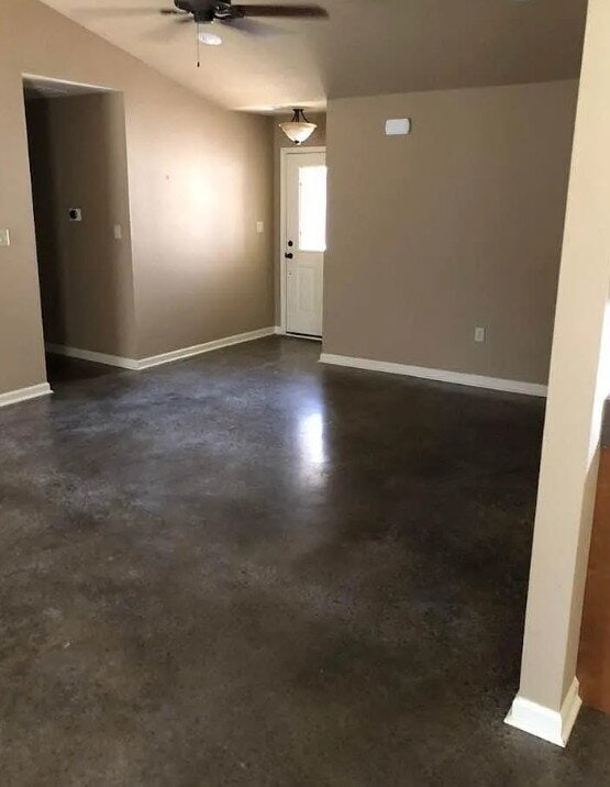 Building Photo - "Charming 3-Bedroom Home with 2 Full Baths...