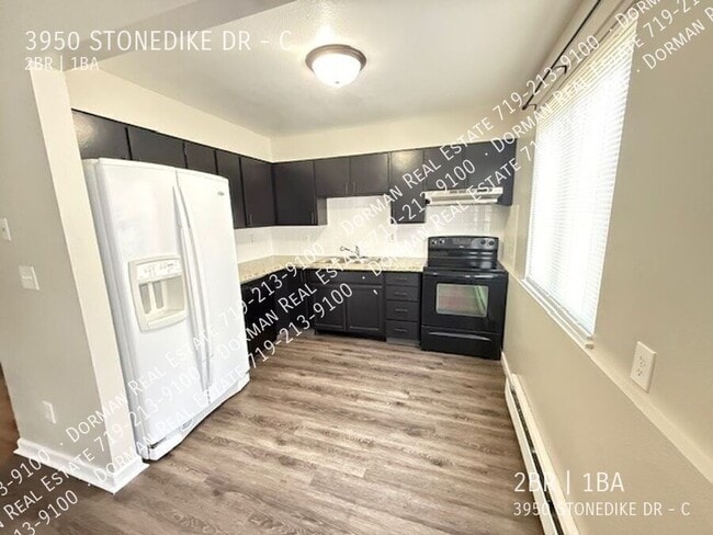 Building Photo - 3950 Stonedike Dr