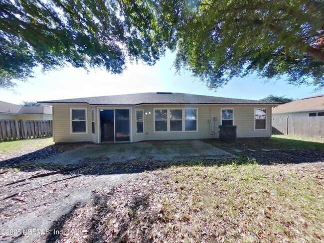 Building Photo - 7134 Beekman Lake Dr