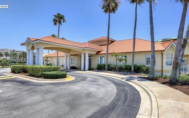 Building Photo - 4670 Links Village Dr