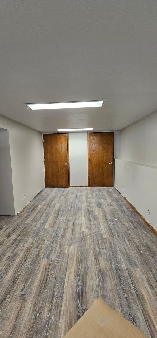 Building Photo - 3 bedroom, 1.5 bath, newly remodeled