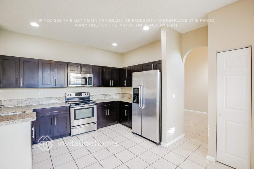 Building Photo - 7580 Belmonte Blvd