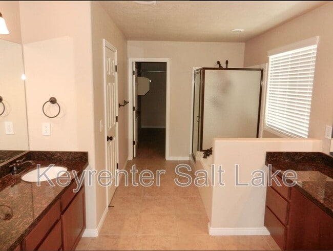 Building Photo - 1057 Cambria Drive