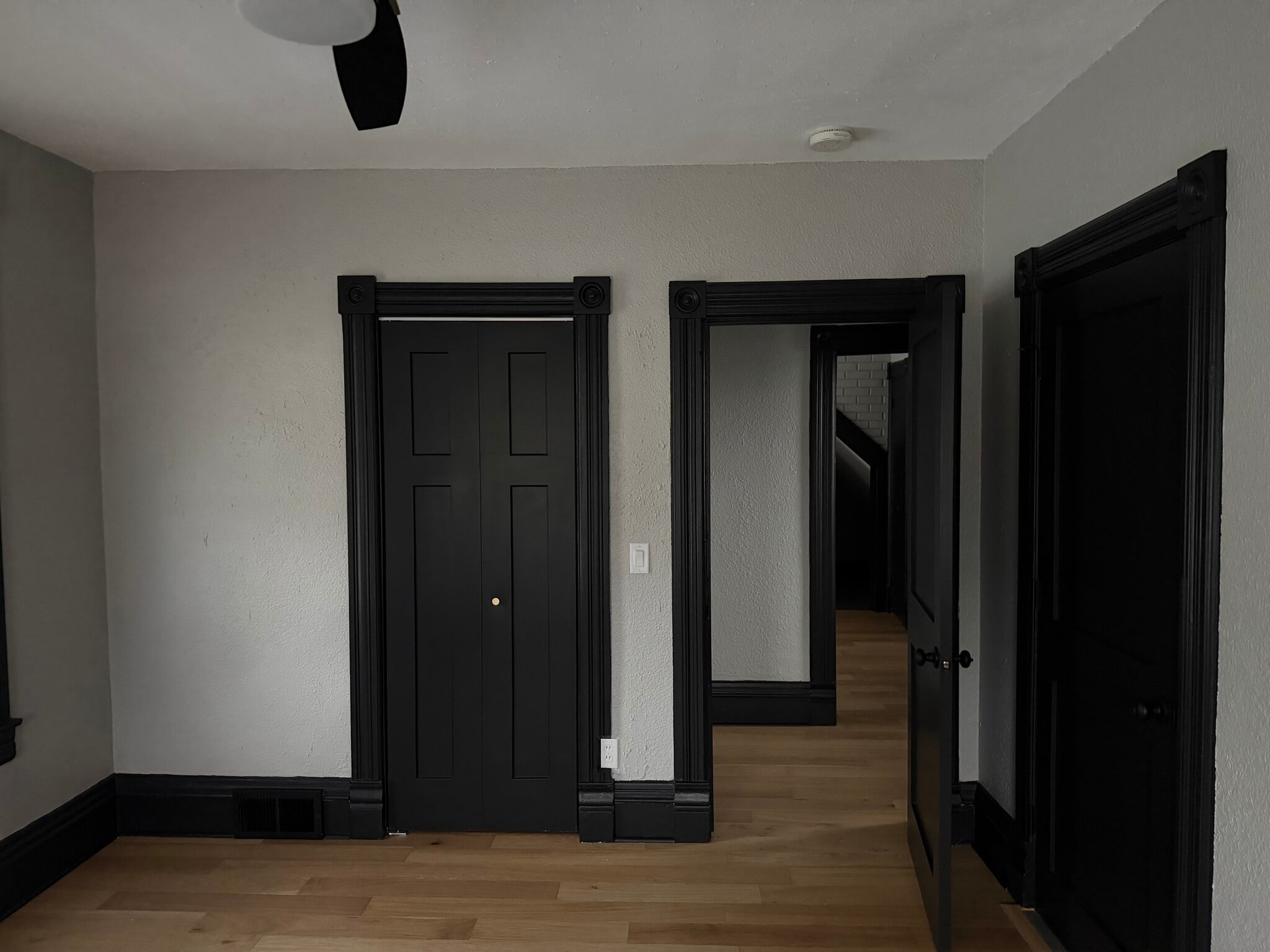 Building Photo - 517 Livingston