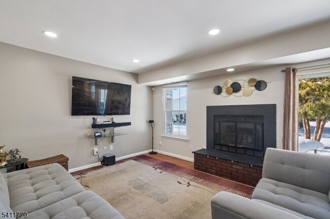 Building Photo - 371 Hawkshead Way