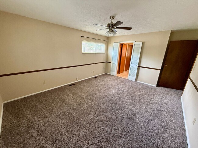 Building Photo - 70 Kesling Dr