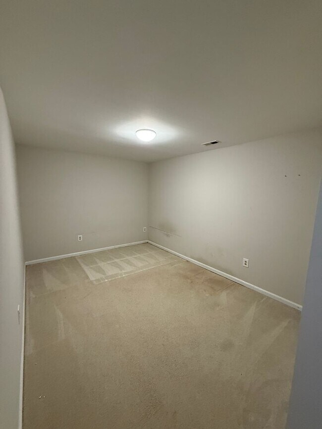 Building Photo - 2740 Winston Ct