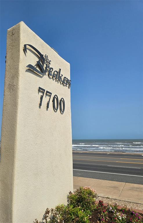 Building Photo - 7700 Seawall Blvd