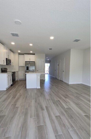 Building Photo - 5115 Prairie Preserve Run