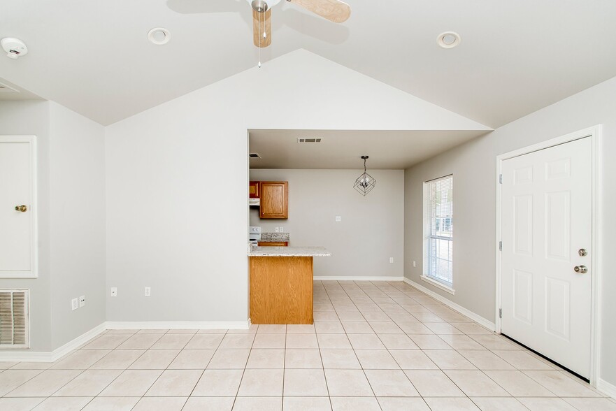 Building Photo - 48289 Alack Ln