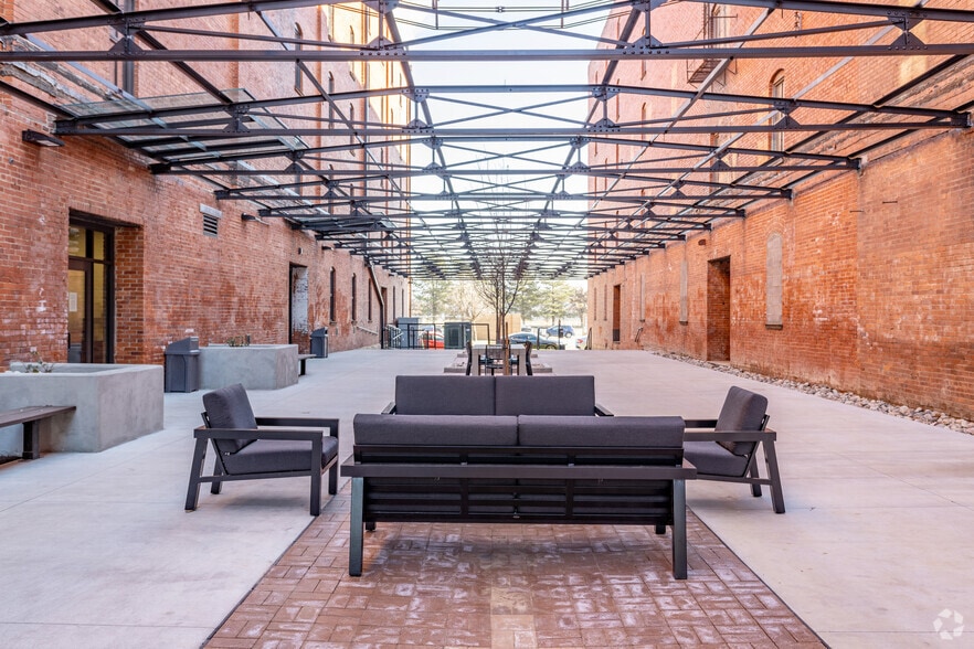 Courtyard - Lee Lofts