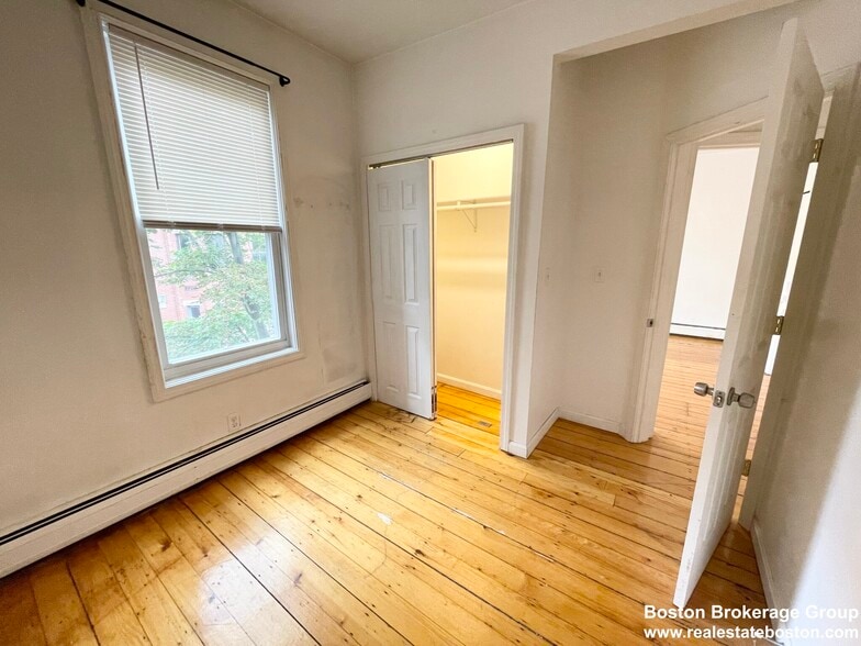 Building Photo - 56 Delle Ave