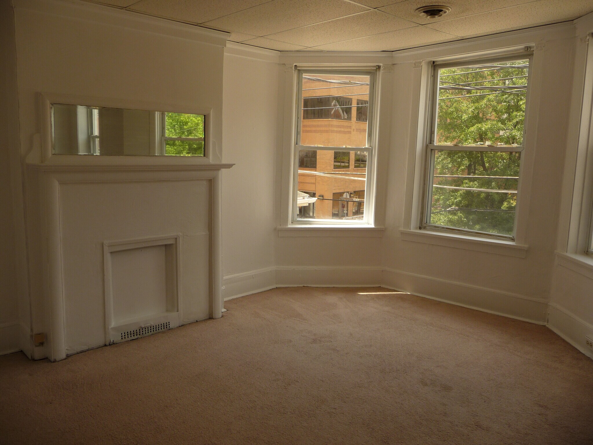 Building Photo - 218 N Craig St