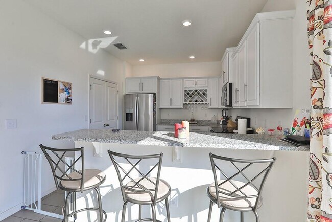 Building Photo - 10546 Medford Lakes Dr