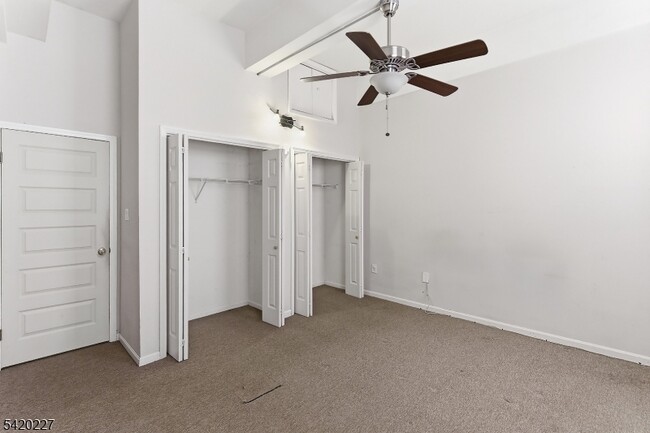 Building Photo - 39 Bruen St