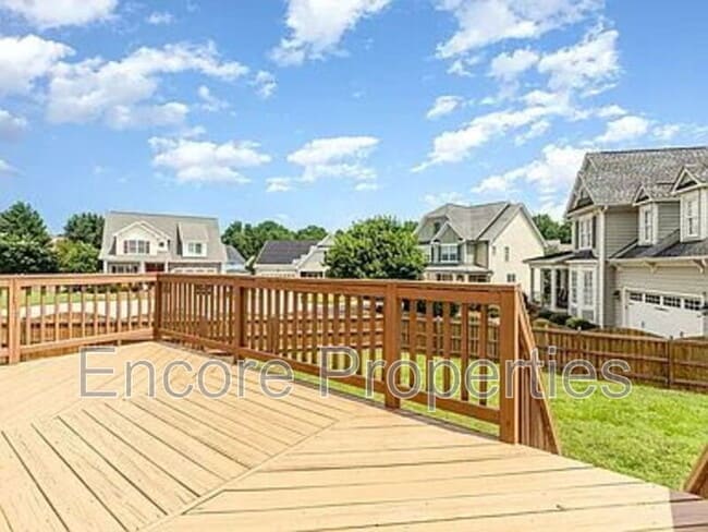 Building Photo - 410 Stranraer Ct