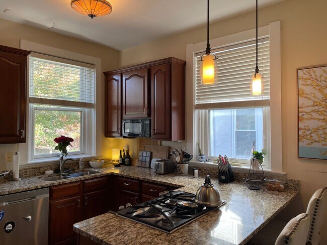 Building Photo - HYDE PARK SINGLE FAMILY HOME WITH OFF-STRE...
