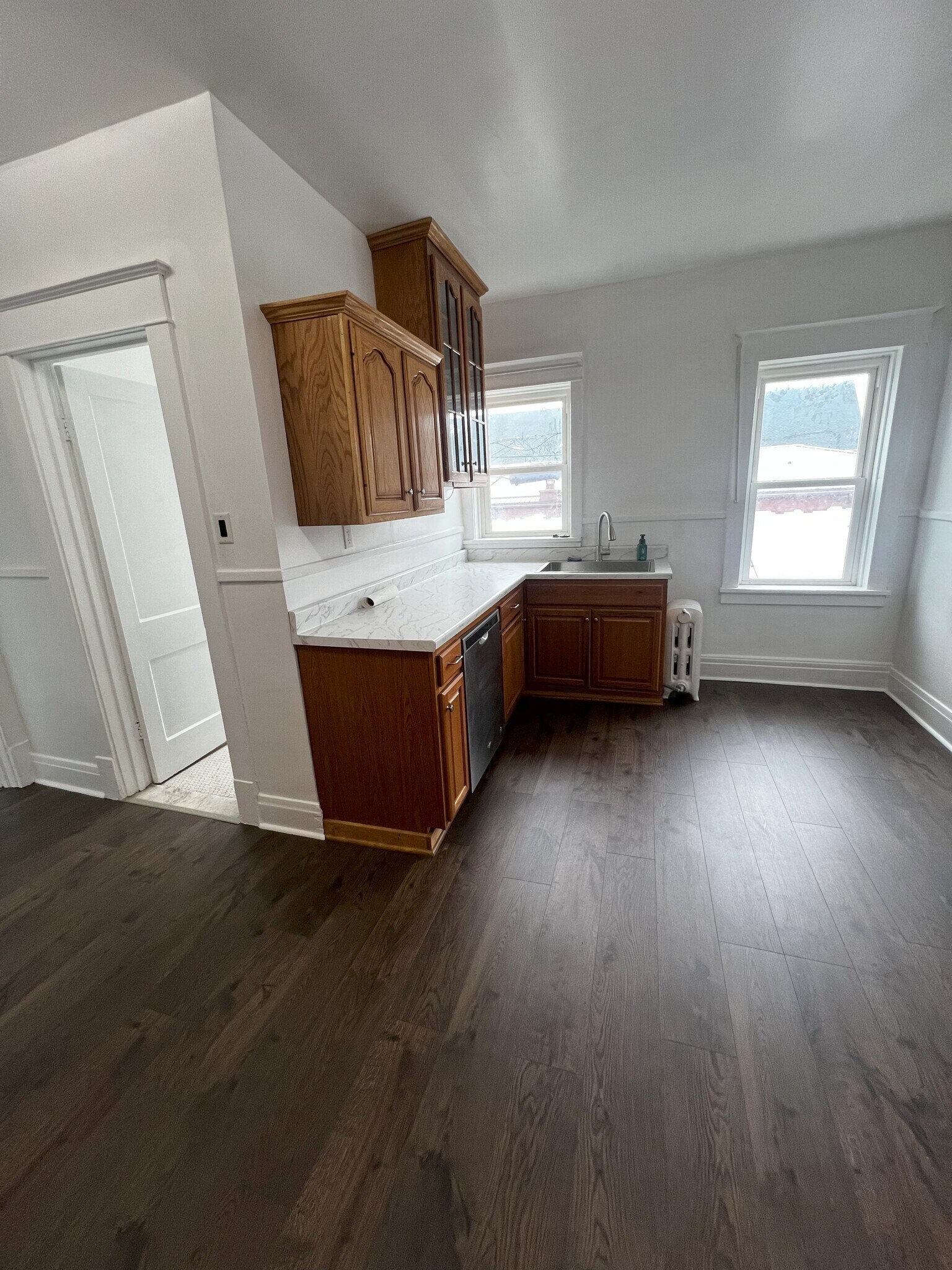 Kitchen - 1928 S Park Ave