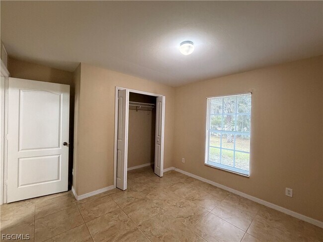 Building Photo - 208 Homewood Ave S