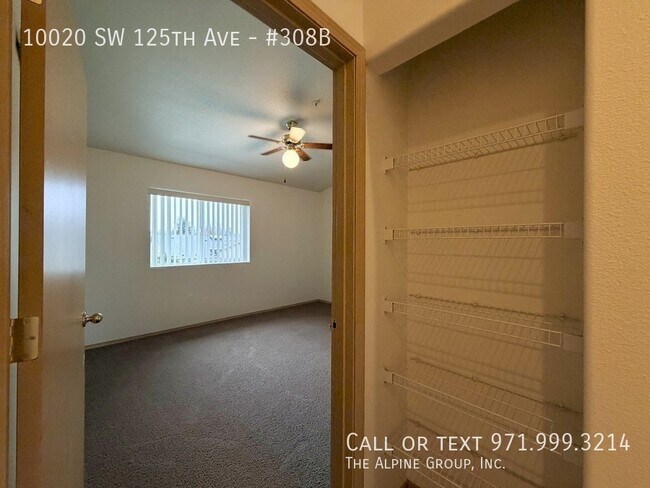 Building Photo - 10020 SW 125th Ave