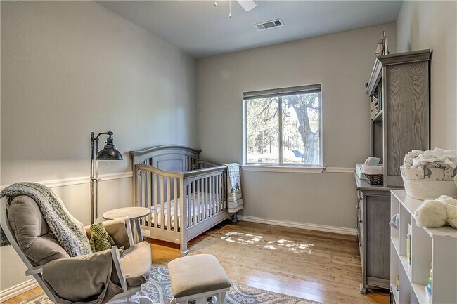 Building Photo - 17106 Oak Cliff Cir