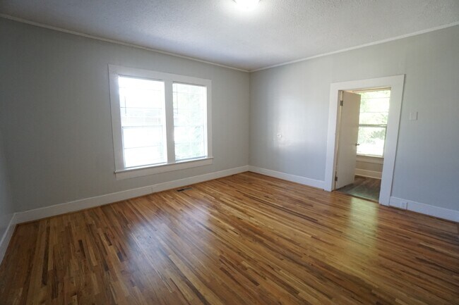 Building Photo - 4335 Jackson St