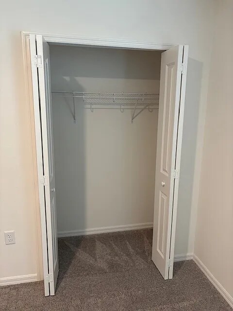 Building Photo - 3632 Majestic Dr