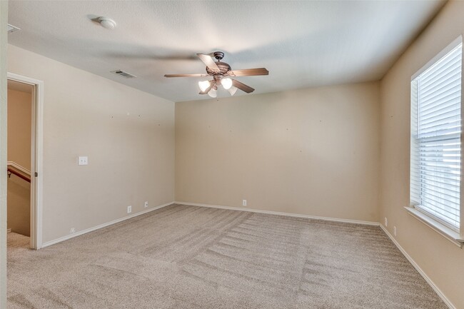 Building Photo - 10721 Traymore Dr